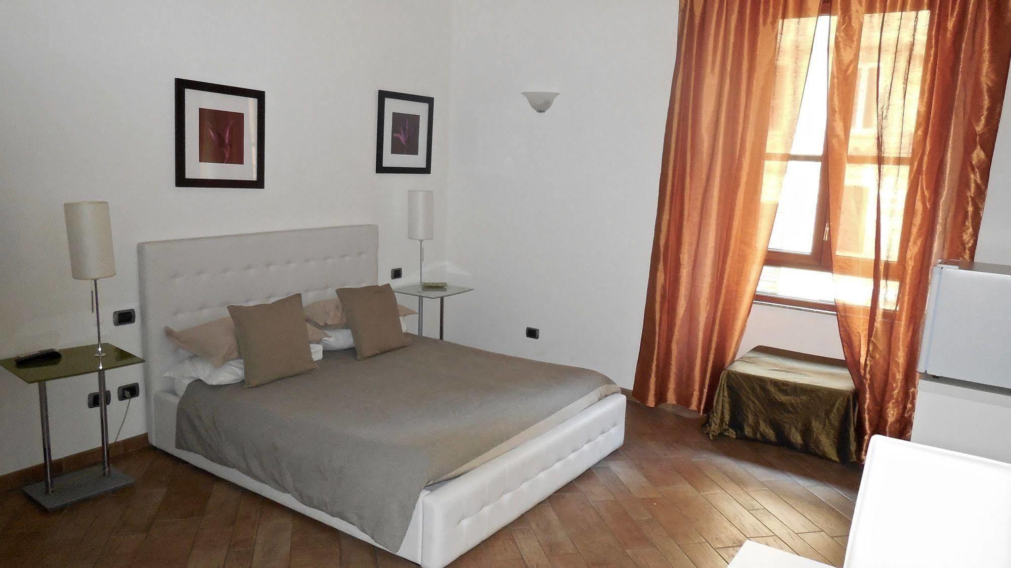 Tridente Rooms โรม ภายนอก รูปภาพ