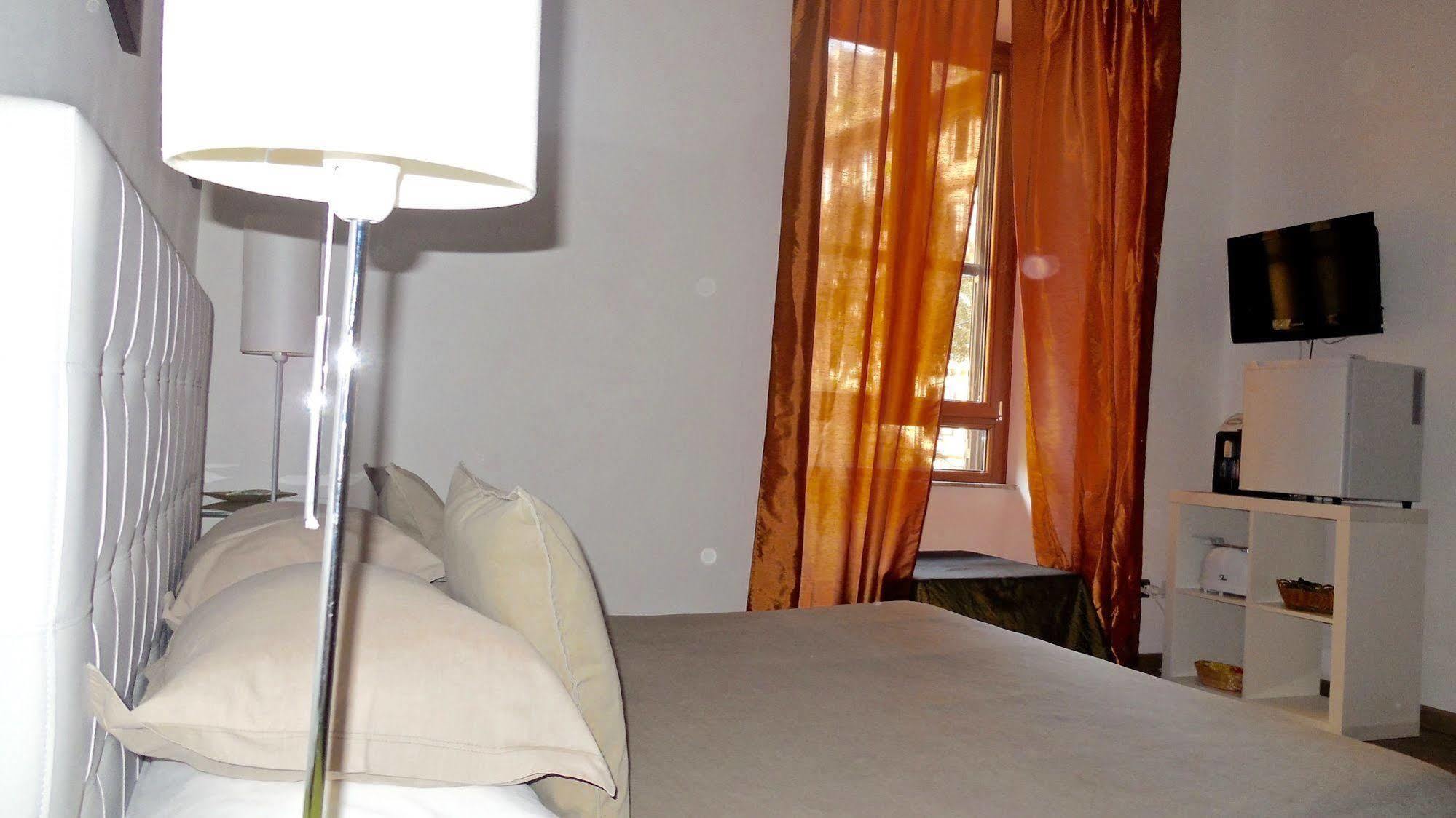 Tridente Rooms โรม ภายนอก รูปภาพ
