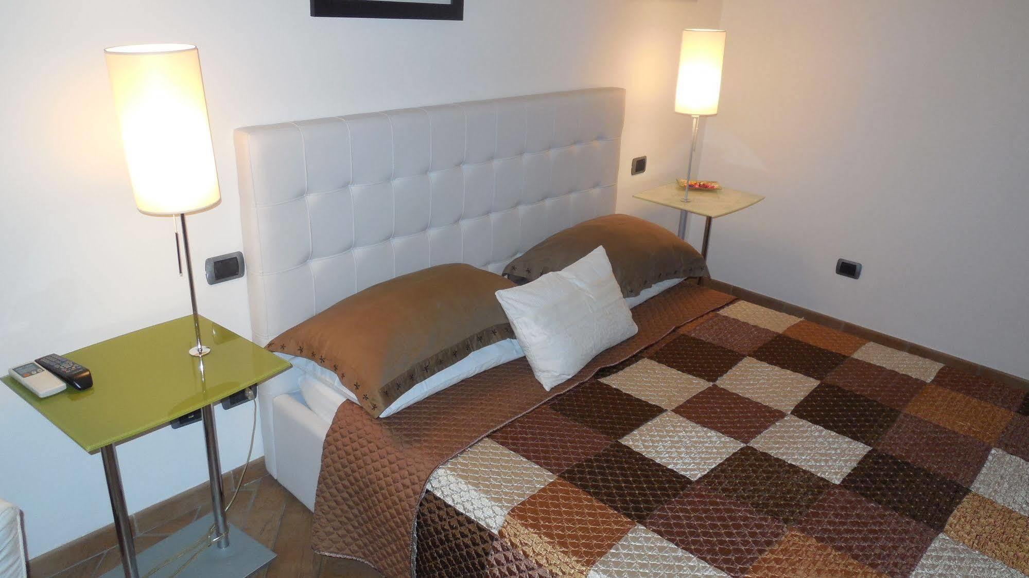 Tridente Rooms โรม ภายนอก รูปภาพ